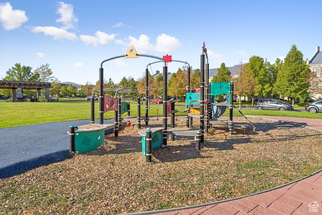 4518 W CAVE RUN LN South Jordan, UT 84095