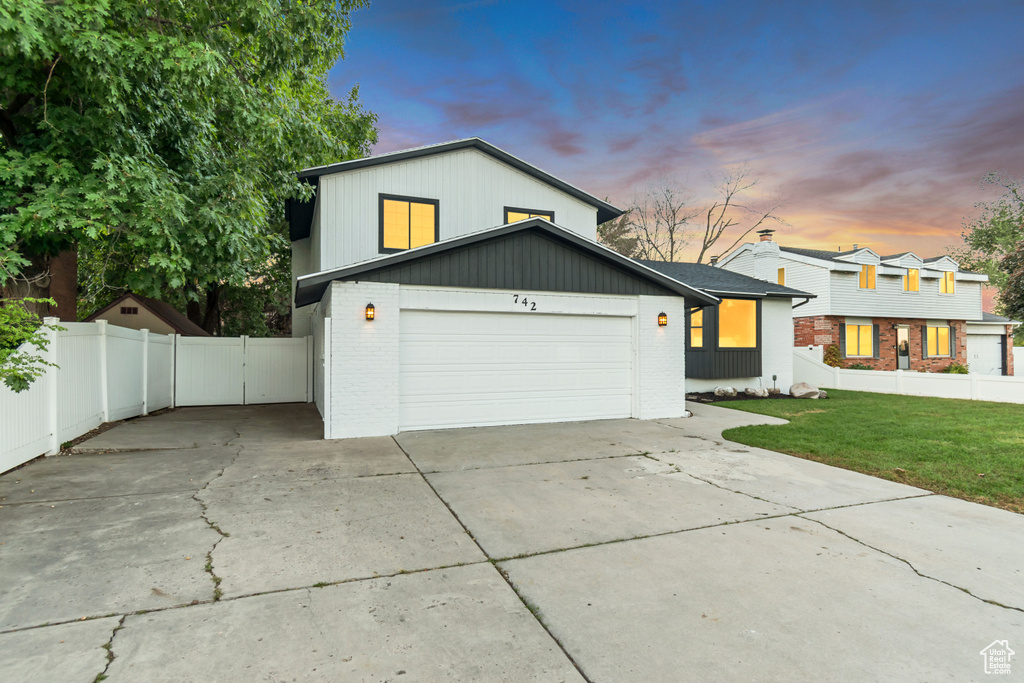 752 E CHAD CIR Midvale, UT 84047