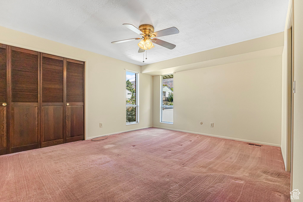 272 N PIN OAK LN Kaysville, UT 84037