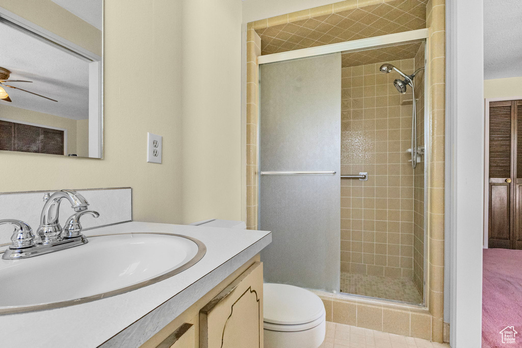 272 N PIN OAK LN Kaysville, UT 84037