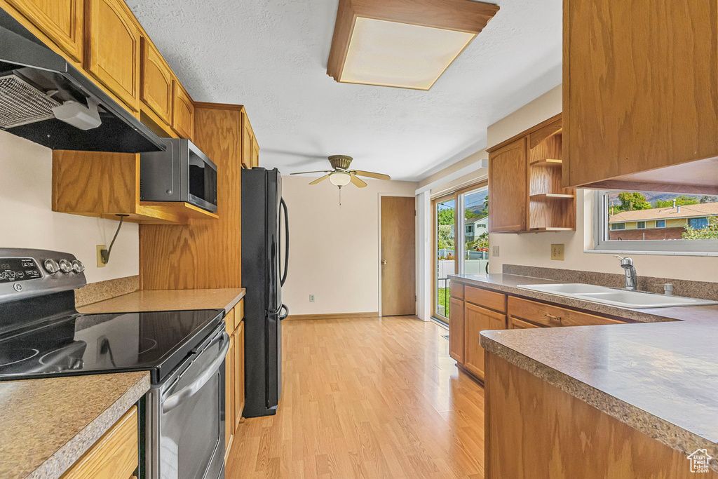 272 N PIN OAK LN Kaysville, UT 84037
