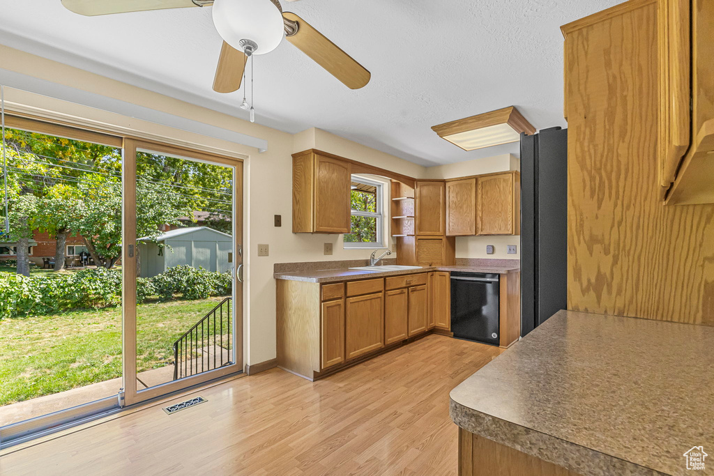 272 N PIN OAK LN Kaysville, UT 84037