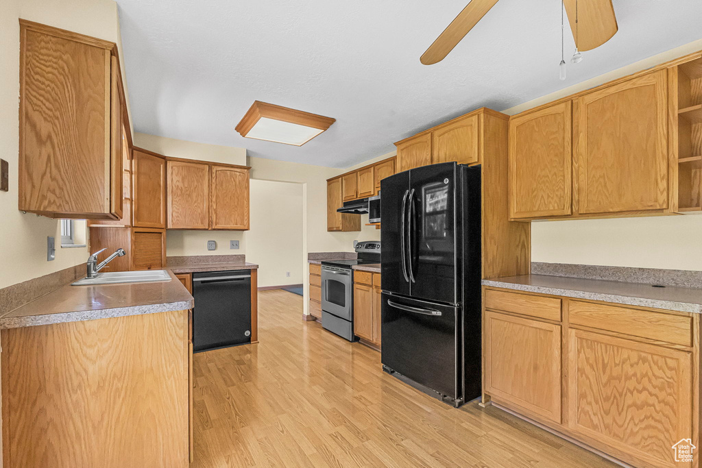 272 N PIN OAK LN Kaysville, UT 84037