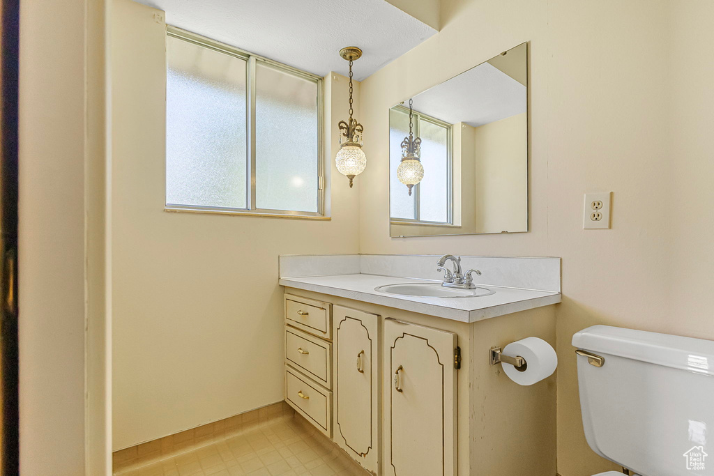 272 N PIN OAK LN Kaysville, UT 84037