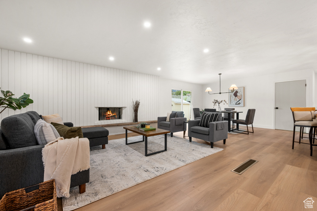 9123 S MEADOW CT Sandy, UT 84093
