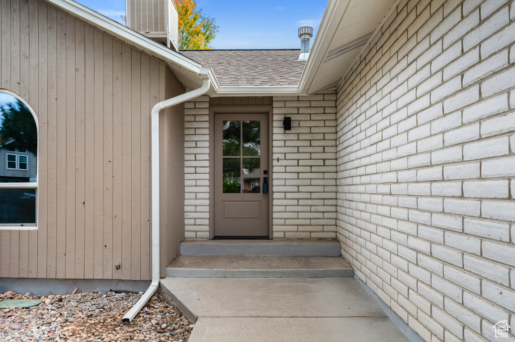 9123 S MEADOW CT Sandy, UT 84093