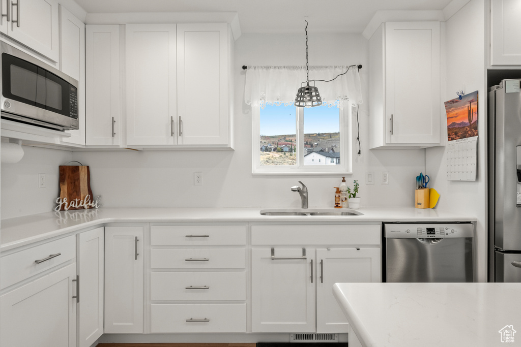 248 W CHUKAR CIR Garden City, UT 84028
