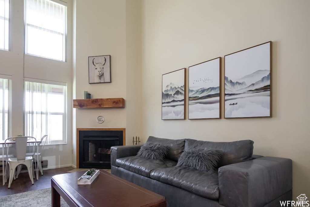 Photo 4 for MLS #2114326 at 3615 N Wolf Dr #309