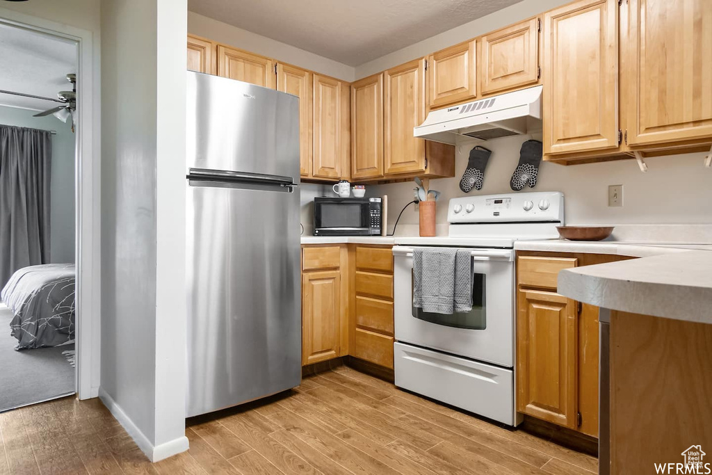 Photo 8 for MLS #2114326 at 3615 N Wolf Dr #309