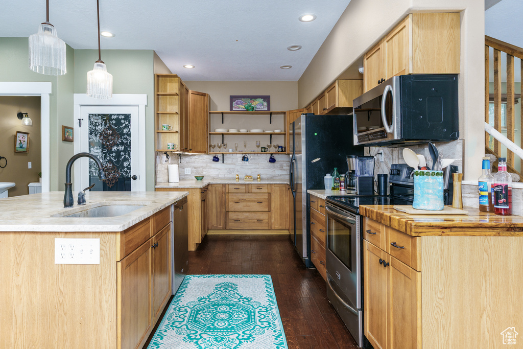 651 S STEED Inkom, ID 83245