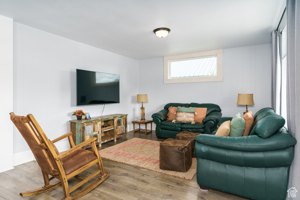 Photo 2 for MLS #2114343 at 260 S 1st
