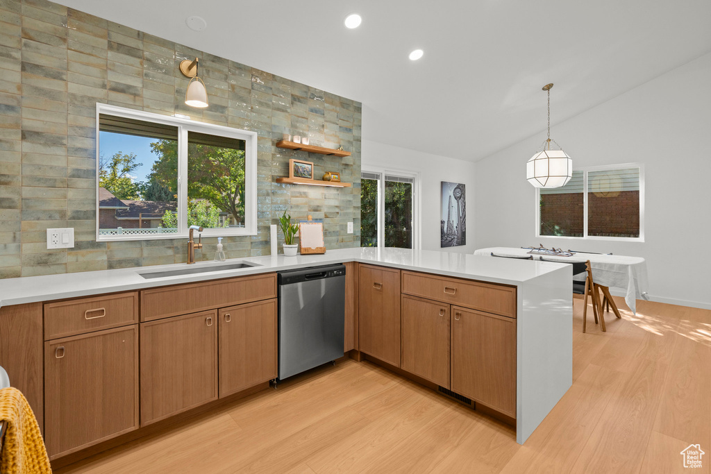 Photo 15 for MLS #2114347 at 74 Park Ln