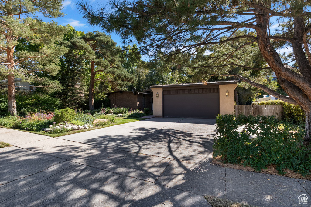 2646 E SNOW MOUNTAIN DR Sandy, UT 84093