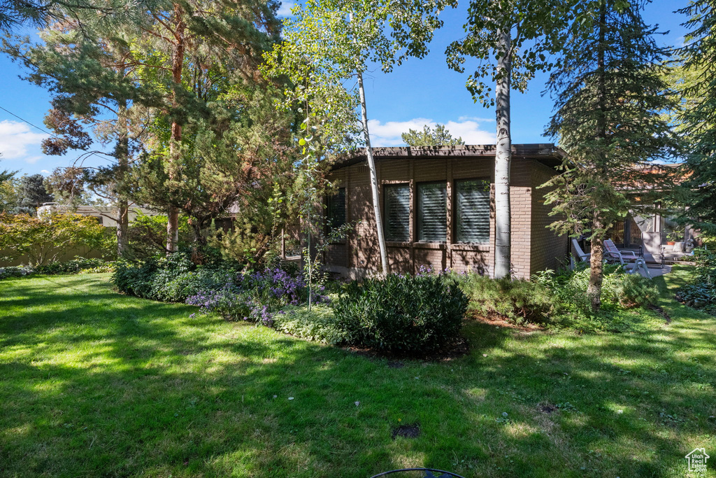 2646 E SNOW MOUNTAIN DR Sandy, UT 84093