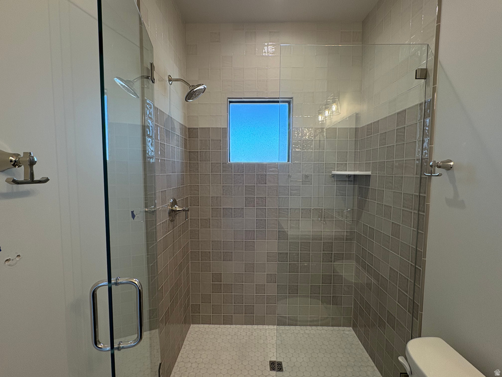 298 N AMBER LN. Layton, UT 84041