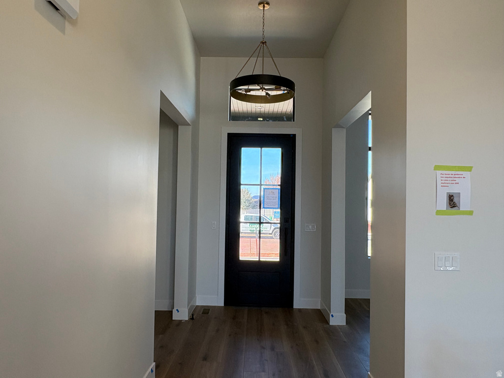 298 N AMBER LN. Layton, UT 84041