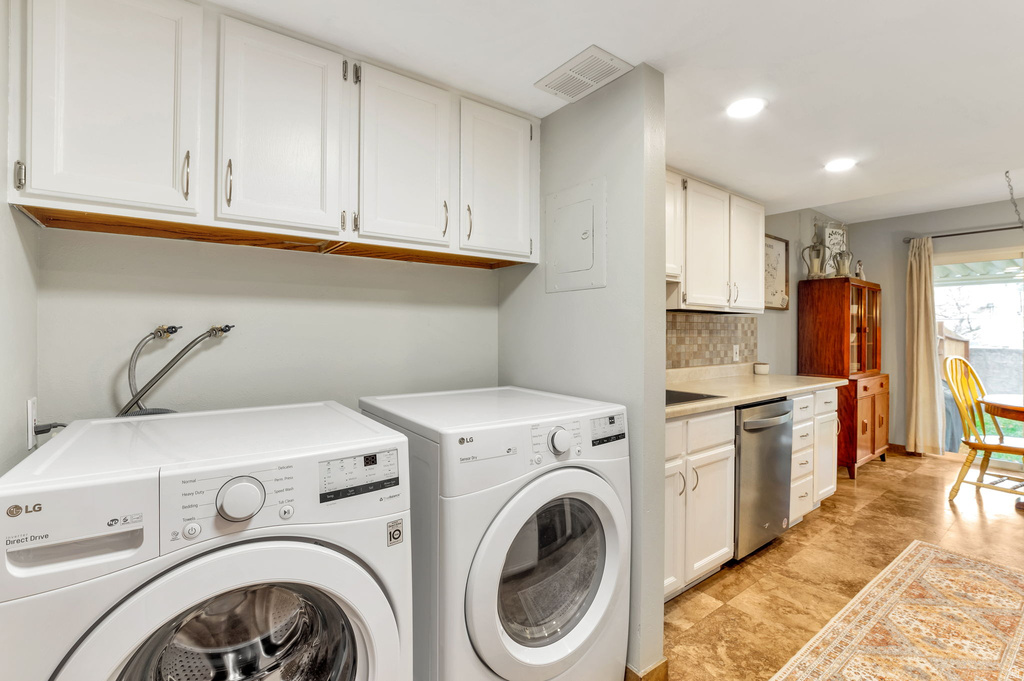 63 E 820 S Centerville, UT 84014