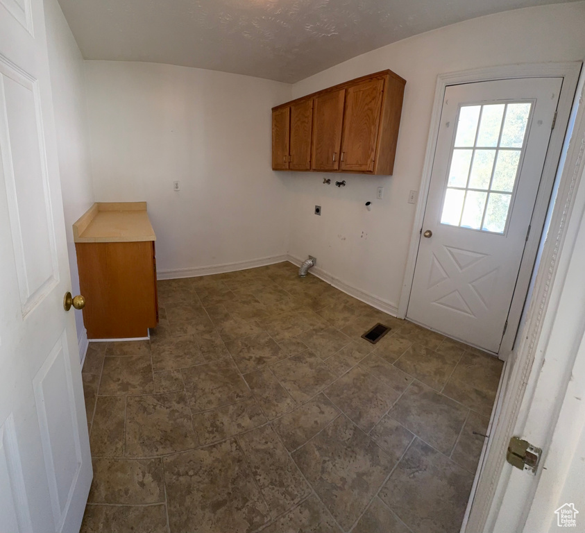 5882 S MEADOWCREST DR Murray, UT 84107