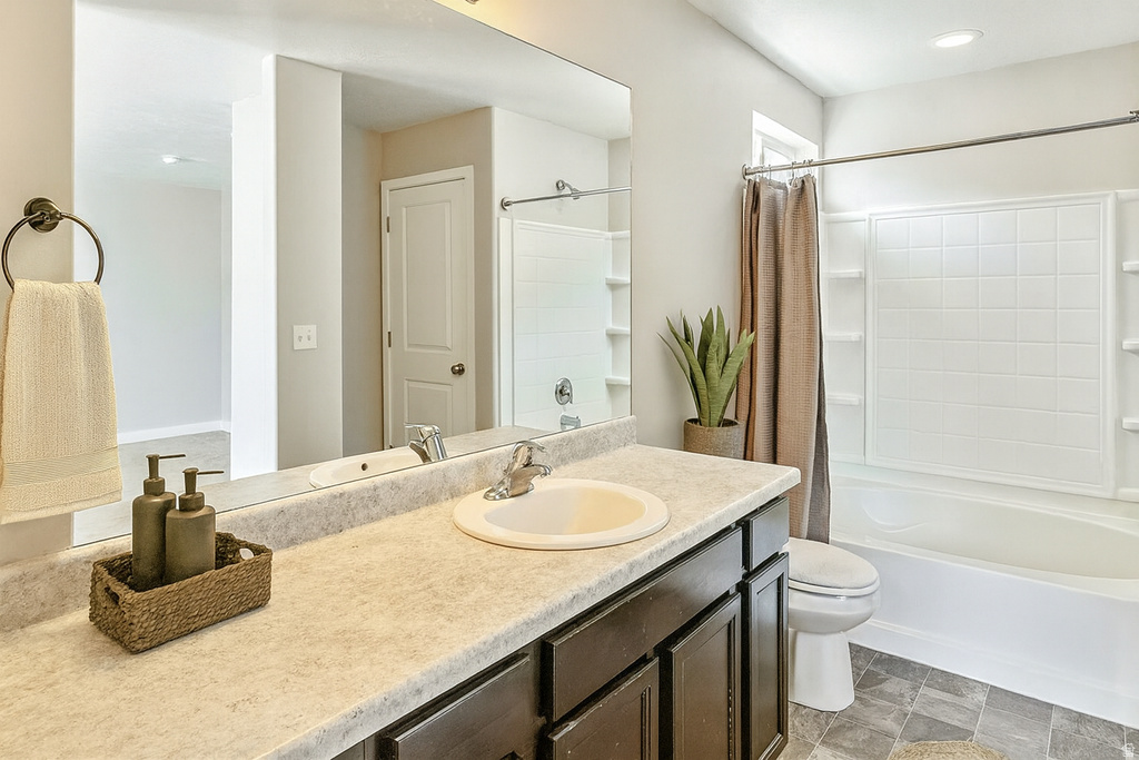 3023 S RED PINE DR. #2526 Saratoga Springs, UT 84045