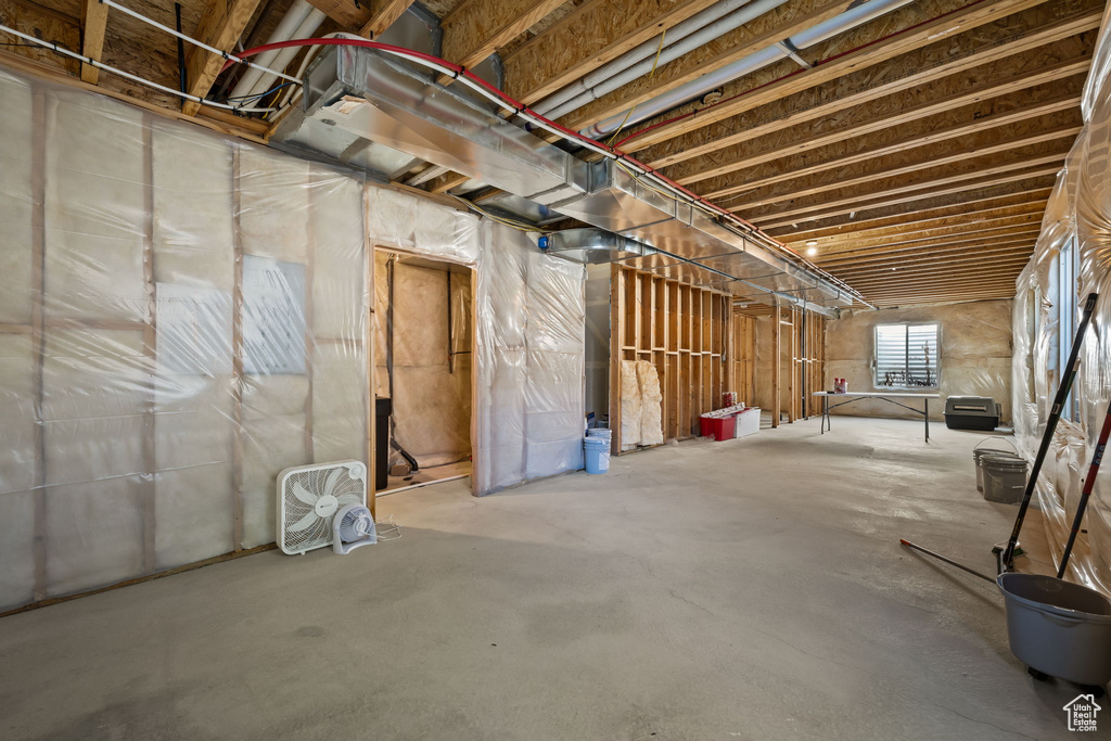 8366 S LEVINE LN Sandy, UT 84070