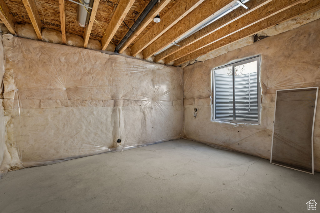 8366 S LEVINE LN Sandy, UT 84070