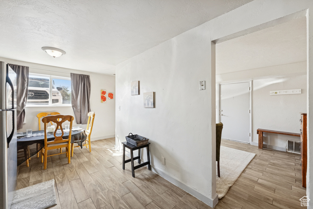 Photo 8 for MLS #2114388 at 768 N Redwood Rd #19