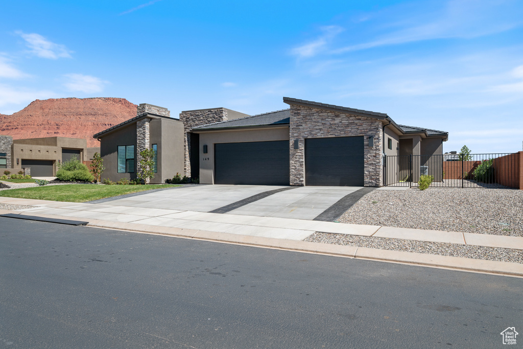 149 S 700 W Ivins, UT 84738