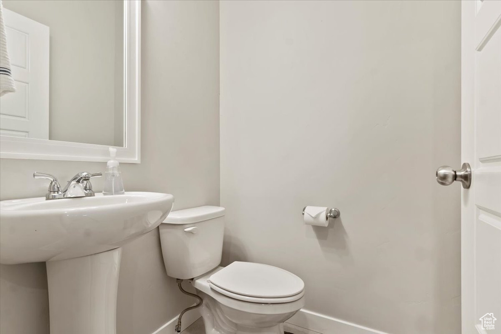 214 E ALLEGHENY PL Saratoga Springs, UT 84045
