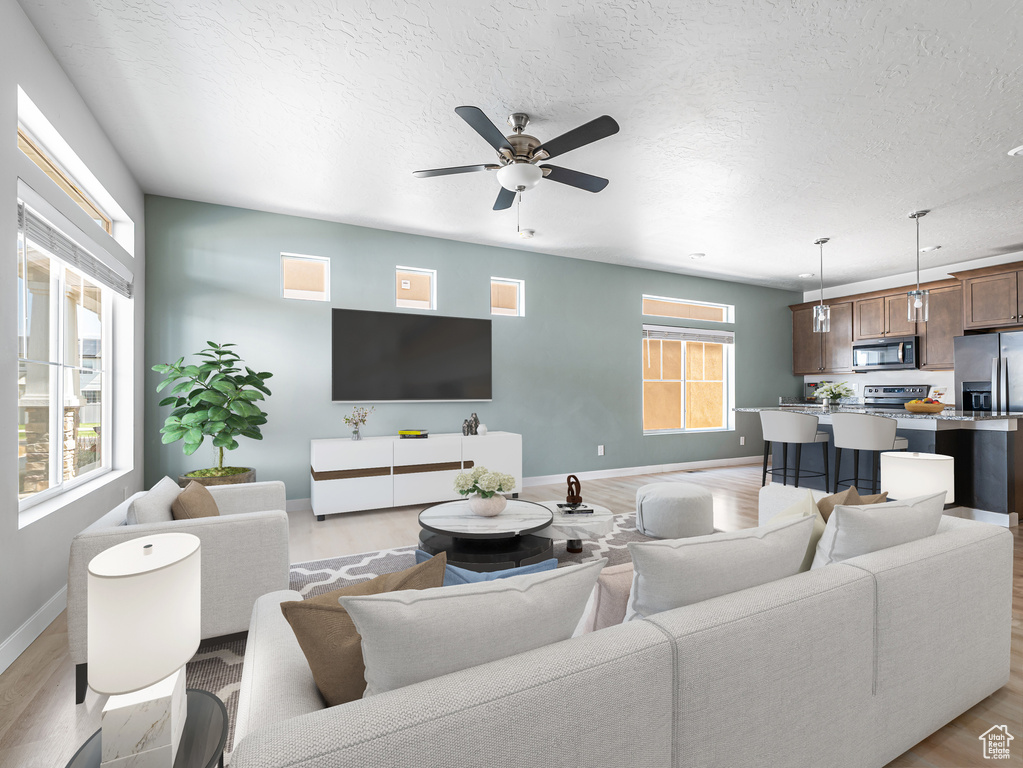 214 E ALLEGHENY PL Saratoga Springs, UT 84045