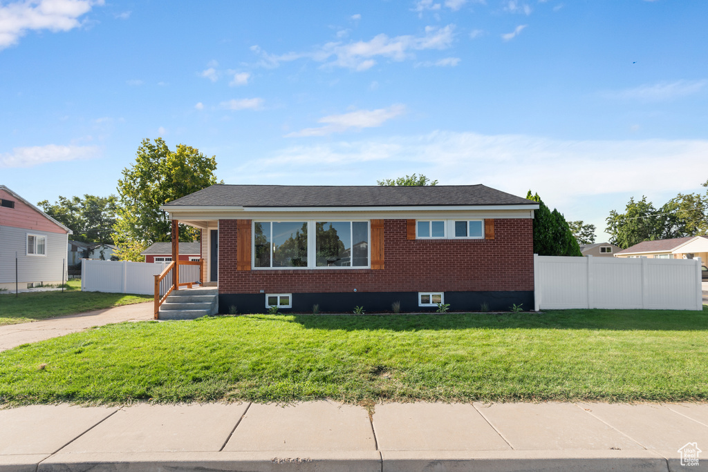 313 E 4650 S Washington Terrace, UT 84405
