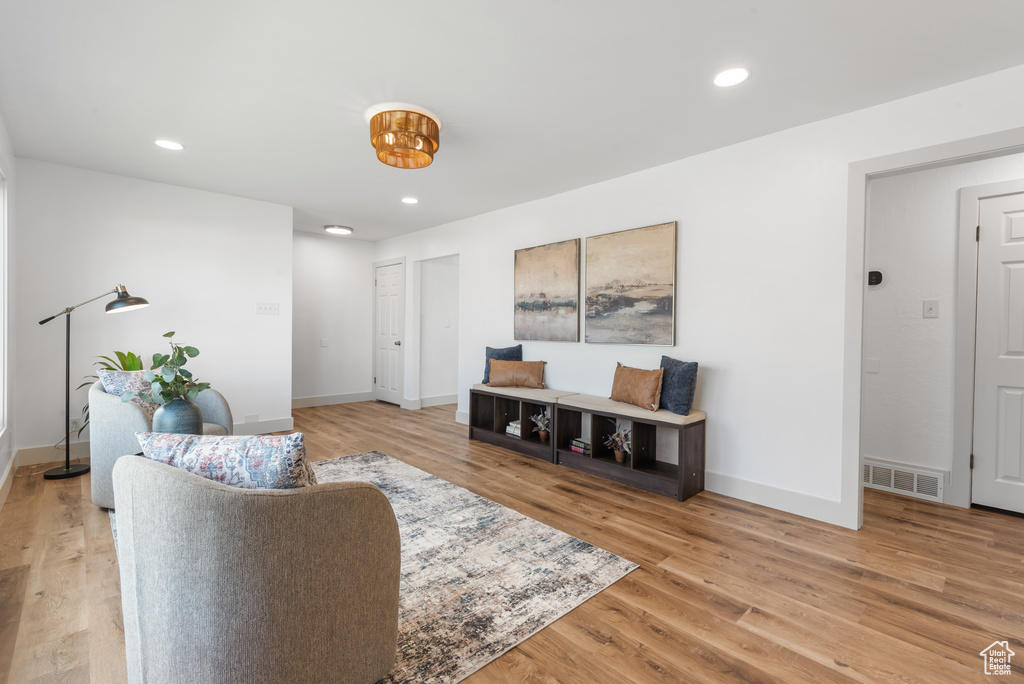 313 E 4650 S Washington Terrace, UT 84405