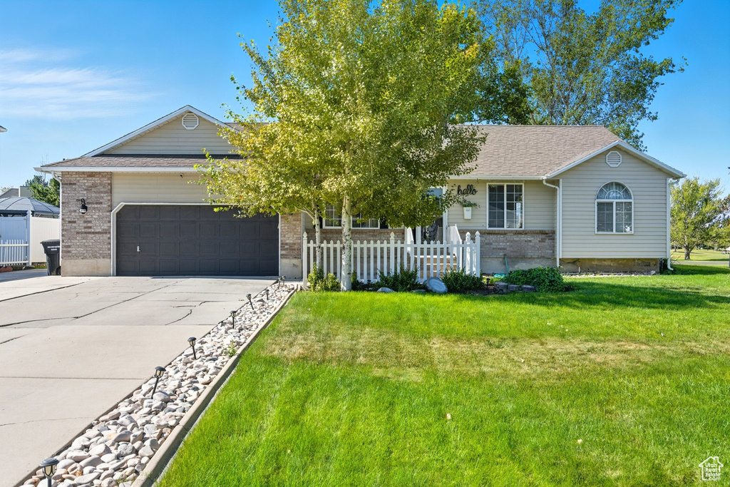 187 COUNTRY CLUB DR Stansbury Park, UT 84074