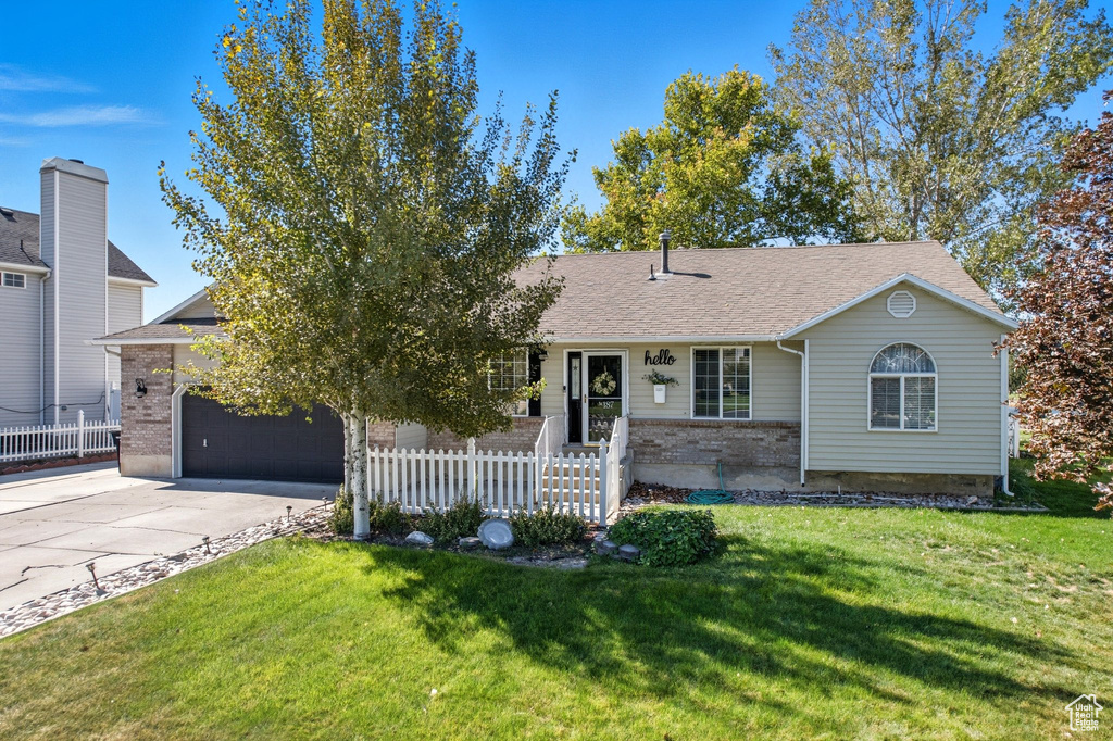 187 COUNTRY CLUB DR Stansbury Park, UT 84074