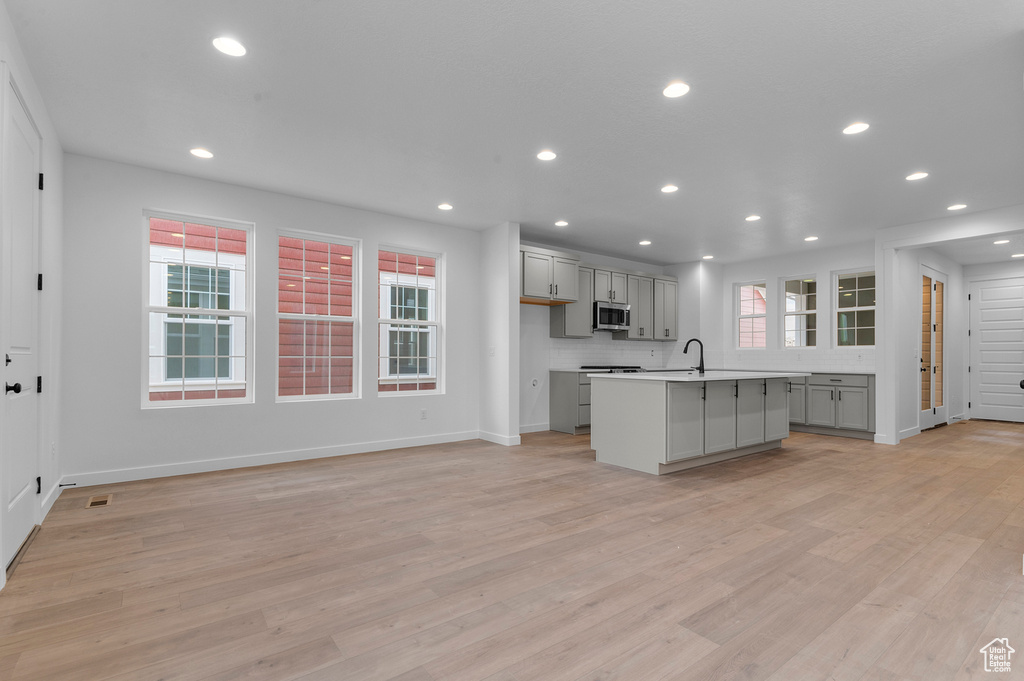 Photo 3 for MLS #2114430 at 11194 S Fordman Way
