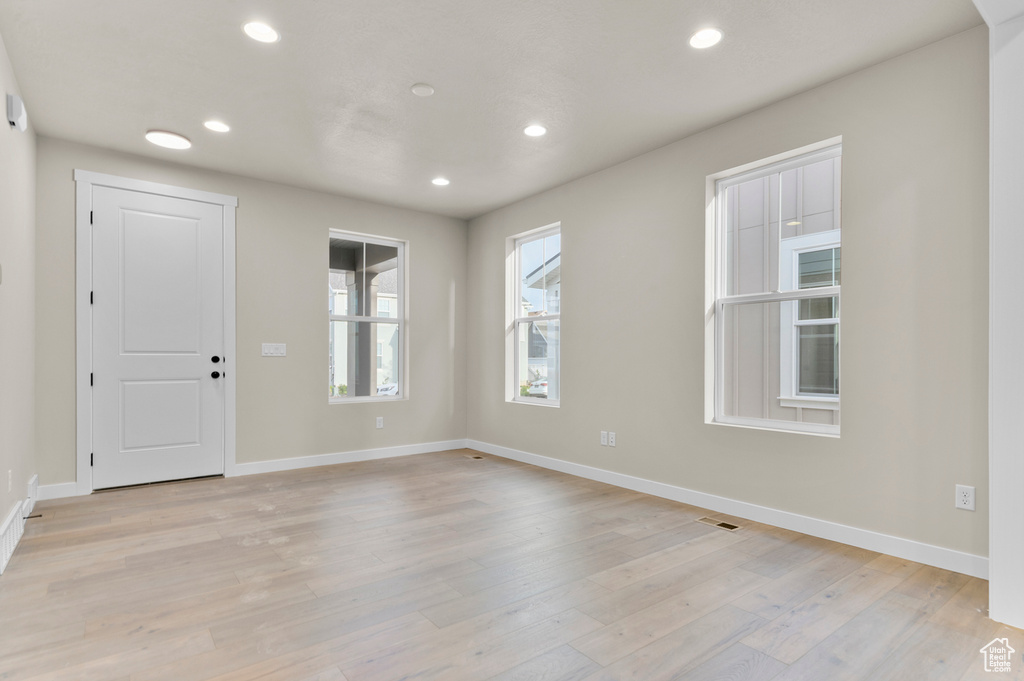 Photo 7 for MLS #2114436 at 11204 S Fordman Way