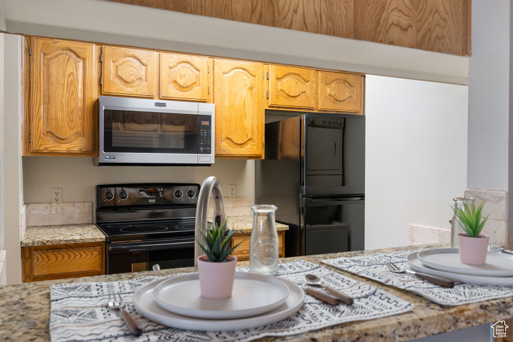 Photo 7 for MLS #2114438 at 275 S Valley Dr #J111