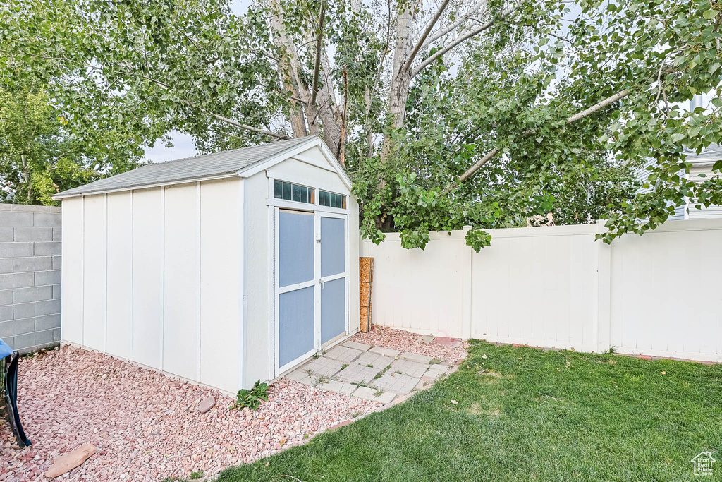 3422 BRIAR DR West Jordan, UT 84084