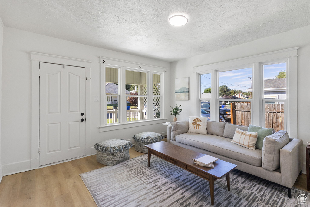 Photo 3 for MLS #2114457 at 520 Chester St