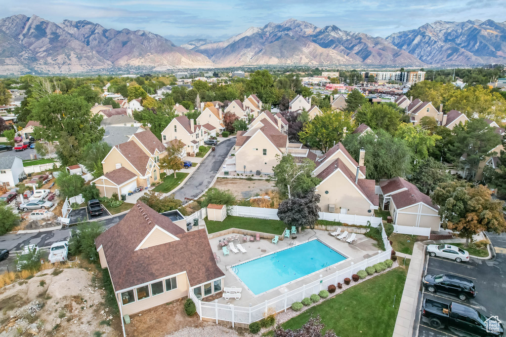 761 E GABLES LN Midvale, UT 84047