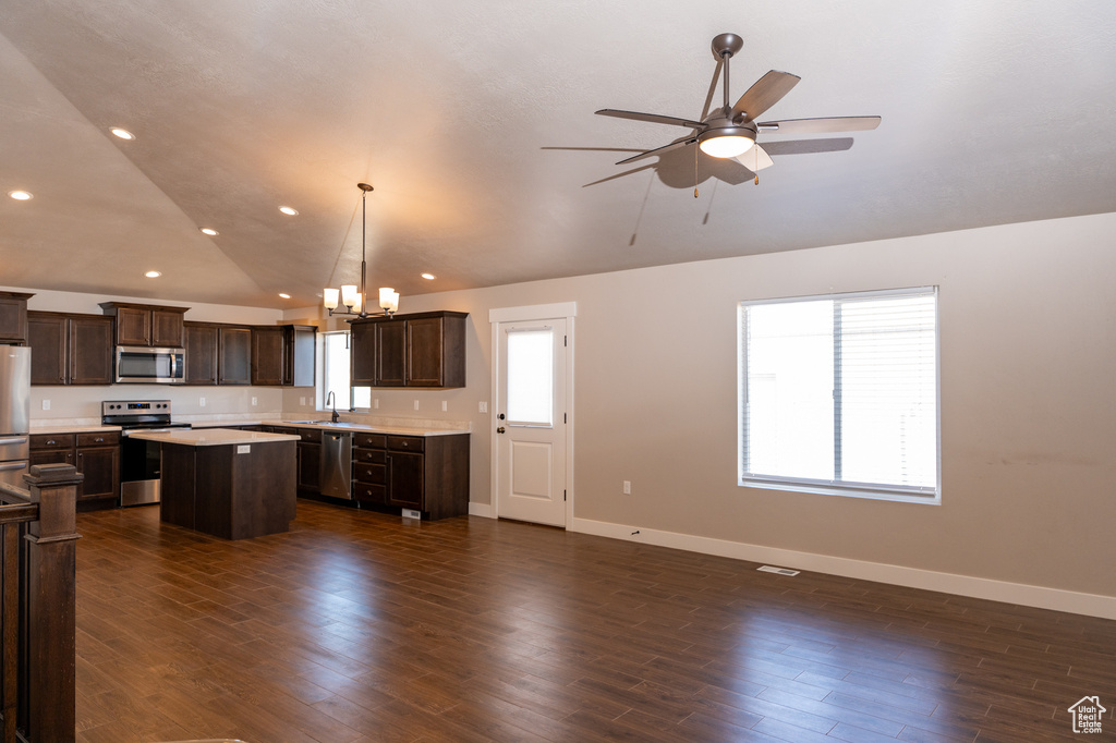 214 W WILLIAMS LN Grantsville, UT 84029