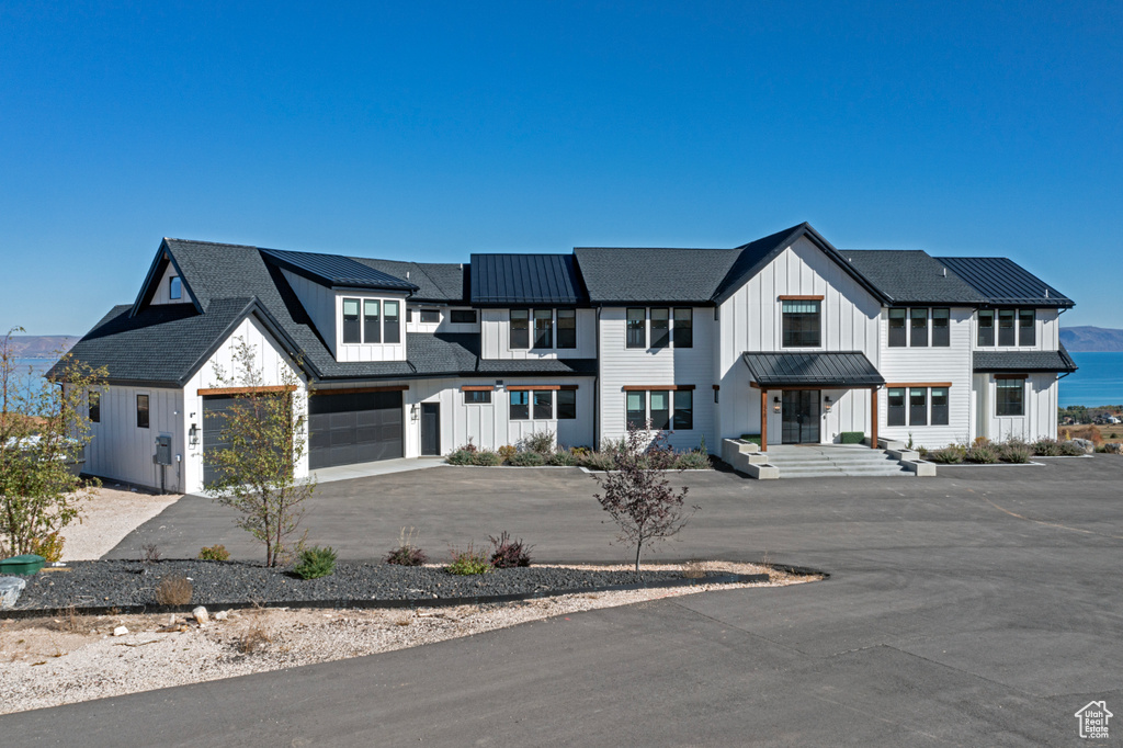 Photo 1 for MLS #2114505 at 158 Cabin Hollow Rd