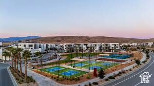 899 W BRONZE PLATEAU DR St George, UT 84790
