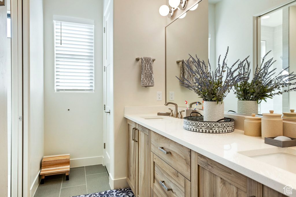 899 W BRONZE PLATEAU DR St George, UT 84790