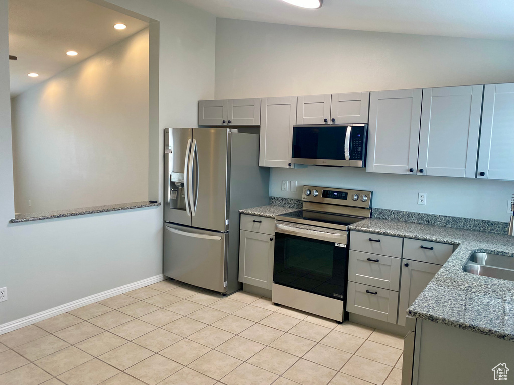 Photo 8 for MLS #2114526 at 539 N 780 East