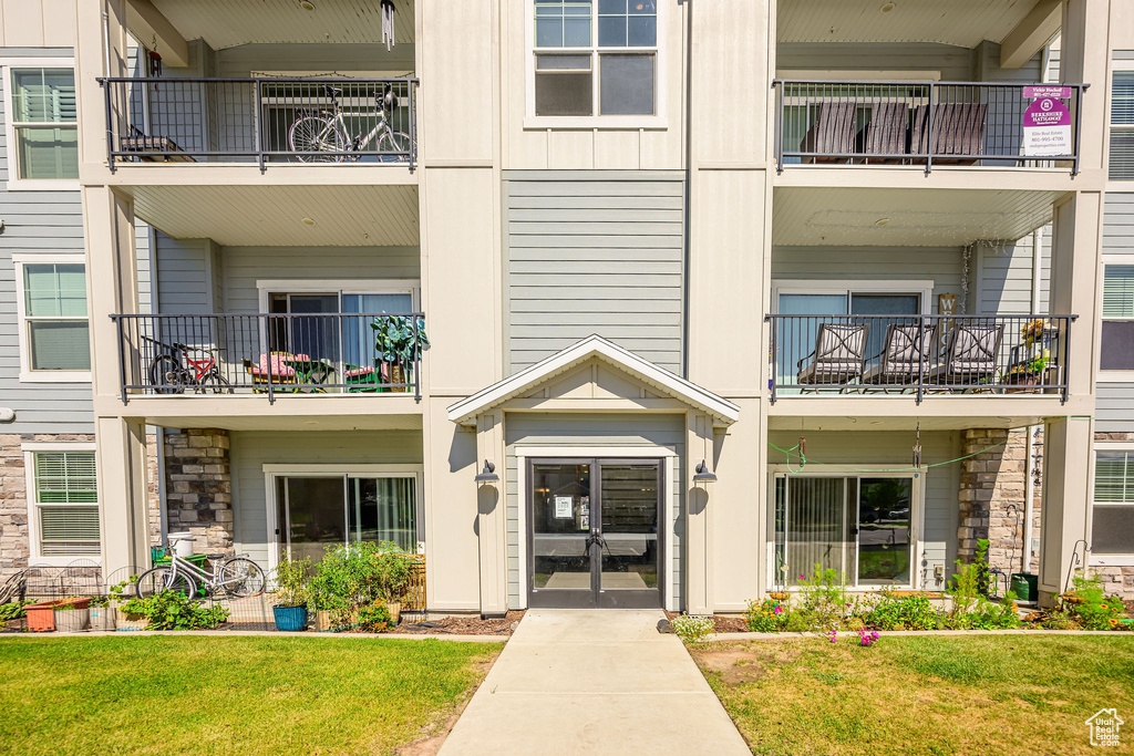 Photo 3 for MLS #2114528 at 1128 S 820 East #1201