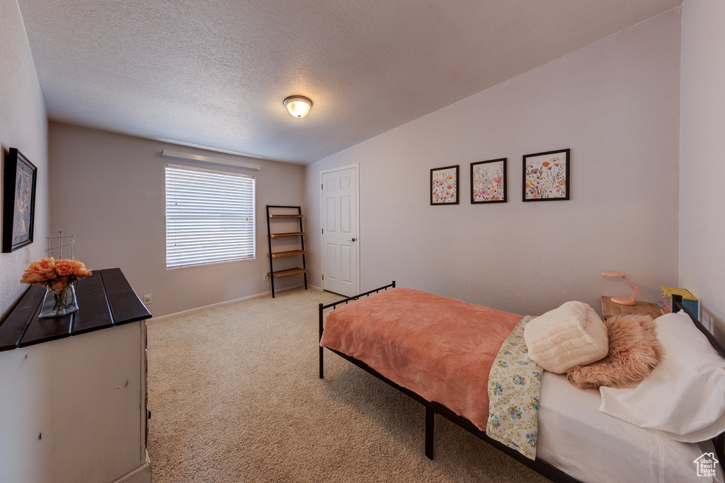 Photo 22 for MLS #2114536 at 33 Merriam Ct