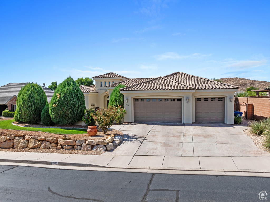 2032 E CIRCLE RIDGE DR DR St George, UT 84790