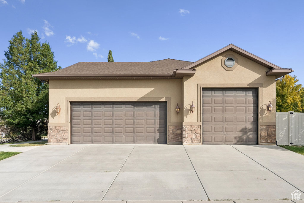 1927 S 1375 W Syracuse, UT 84075