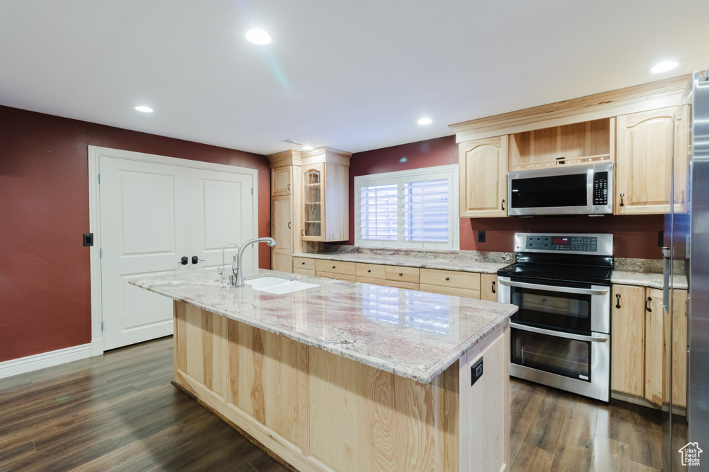 9078 N RENAISSANCE DR Cedar Hills, UT 84062