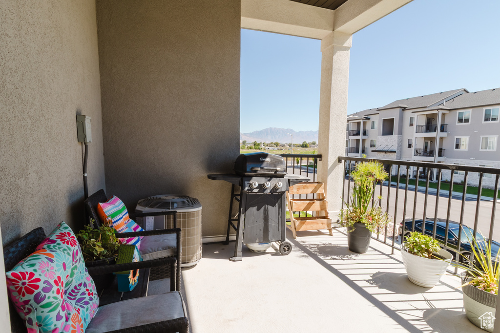 3364 W HARDMAN WAY #J202 Lehi, UT 84043